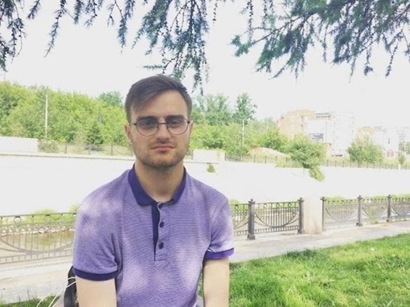 I balkanski Harry skriva ožiljak na čelu