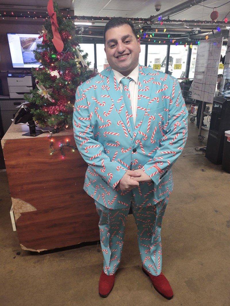 Veliki sam fan Božića i svake godine na Badnjak dolazim na posao u ovom odijelu