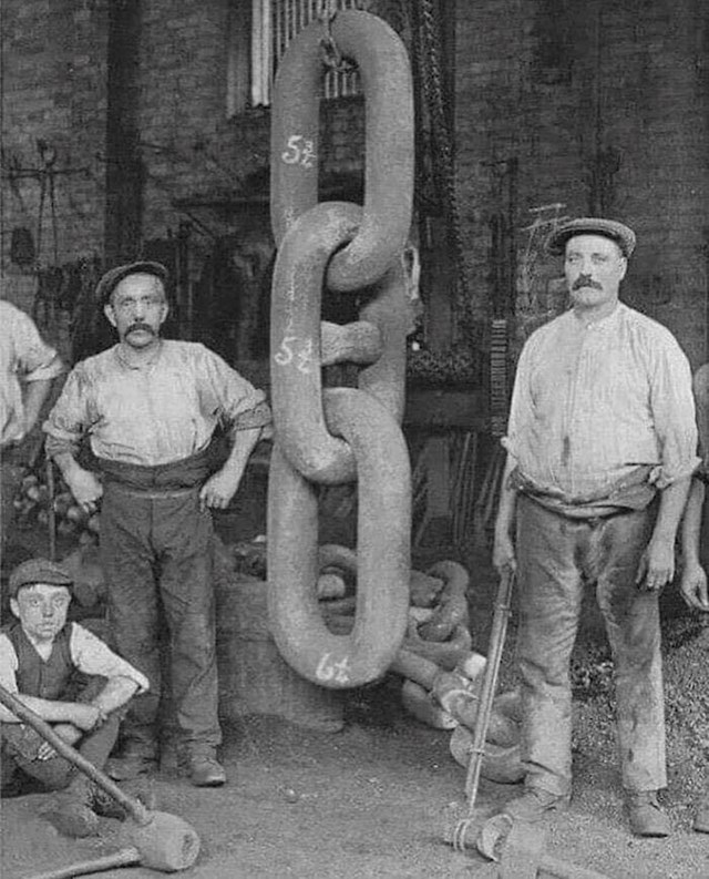 Izrada Titanicovog sidrenog lanca u tvornici Hingley & Sons, 1909.