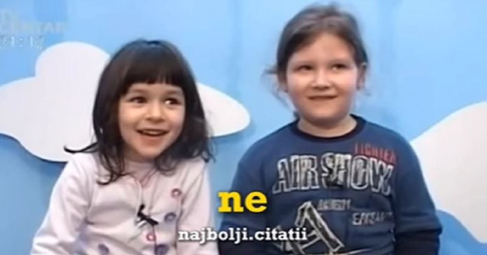 Djeca su odgovarala na pitanja voditeljice o momcima i curama. Urnebesni gaf nasmijao je regiju!