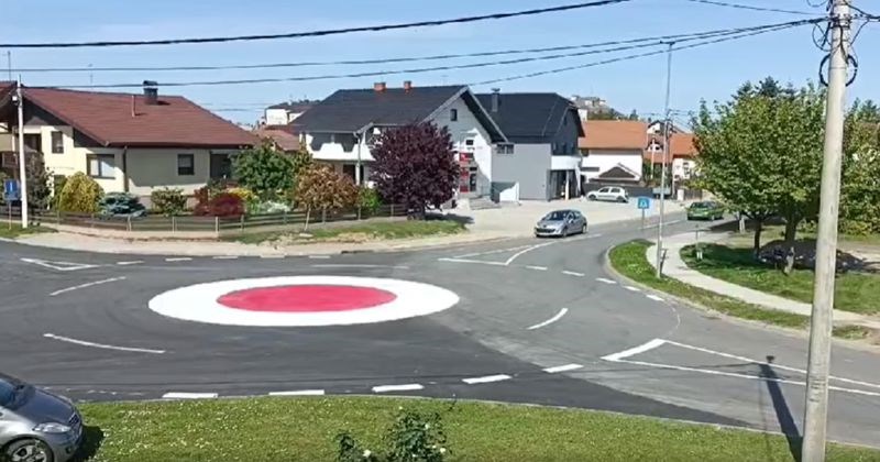 Snimka s kružnog toka u Koprivnici danas je hit u zemlji, odmah ćete vidjeti zašto