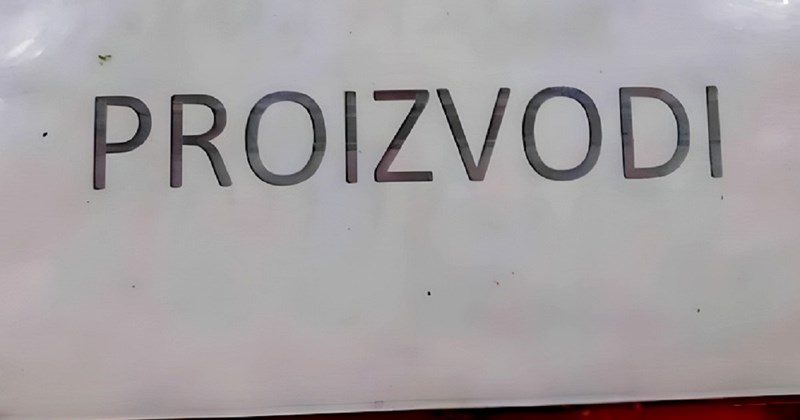 Ekipu na Fejsu nasmijao je i zbunio natpis u jednoj trgovini, sve će vam biti jasno kad vidite fotku