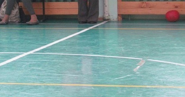 Mama je došla na utakmicu, zbog rekvizita i urnebesne slučajnosti sada je hit na mrežama