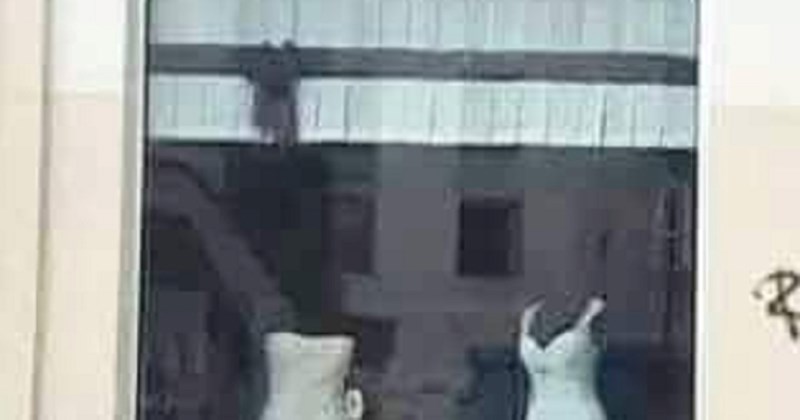 Grafit viđen na salonu vjenčanica nasmijao je i prolaznike i mreže, urnebesan je