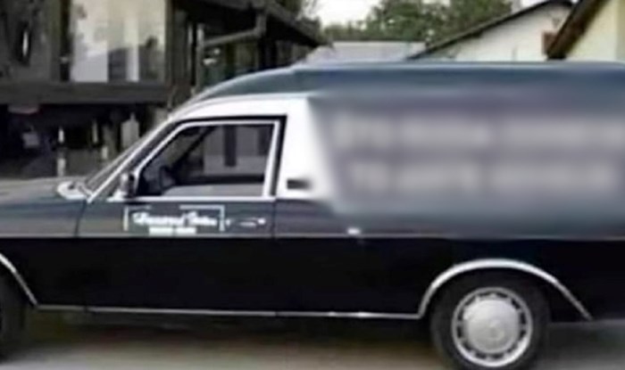 Natpis na vozilu pogrebnog poduzeća obišao je regiju, ljubitelji crnog humora će doći na svoje