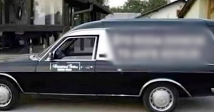 Natpis na vozilu pogrebnog poduzeća obišao je regiju, ljubitelji crnog humora će doći na svoje
