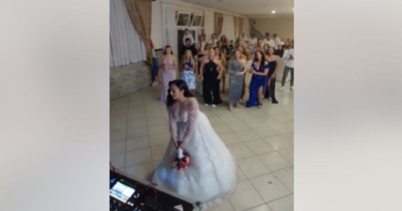 Neviđena borba za buket na jednom piru u Hercegovini hit je na Fejsu, morate vidjeti