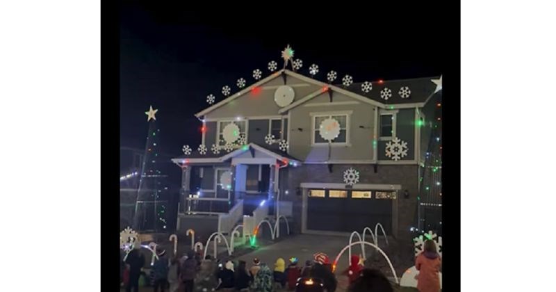 Pozvao je susjede na paljenje božićnih lampica, show sa svjetlima na kraju je oduševio milijune!