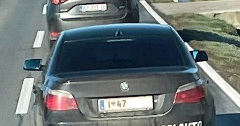 Hrvat na auto zalijepio poruku za ostale vozače, svi ga osuđuju zbog seljakluka