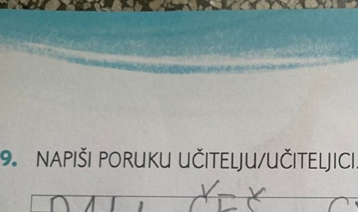 Učenici su imala zadatak napisati poruku učitelju, pitanje ovog djeteta nasmijalo je cijelu Hrvatsku