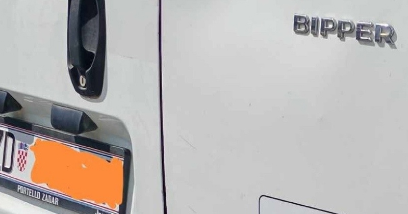 Tip iz Zadra nasmijao je regiju urnebesnim natpisom na autu, morate vidjeti