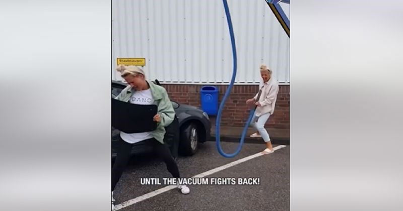 Cure su se zabavljale dok su usisavale auto, a onda se dogodila bizarna nezgoda i sad su viralni hit