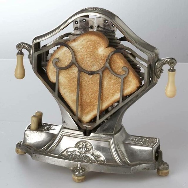 Električni toster iz 1920.