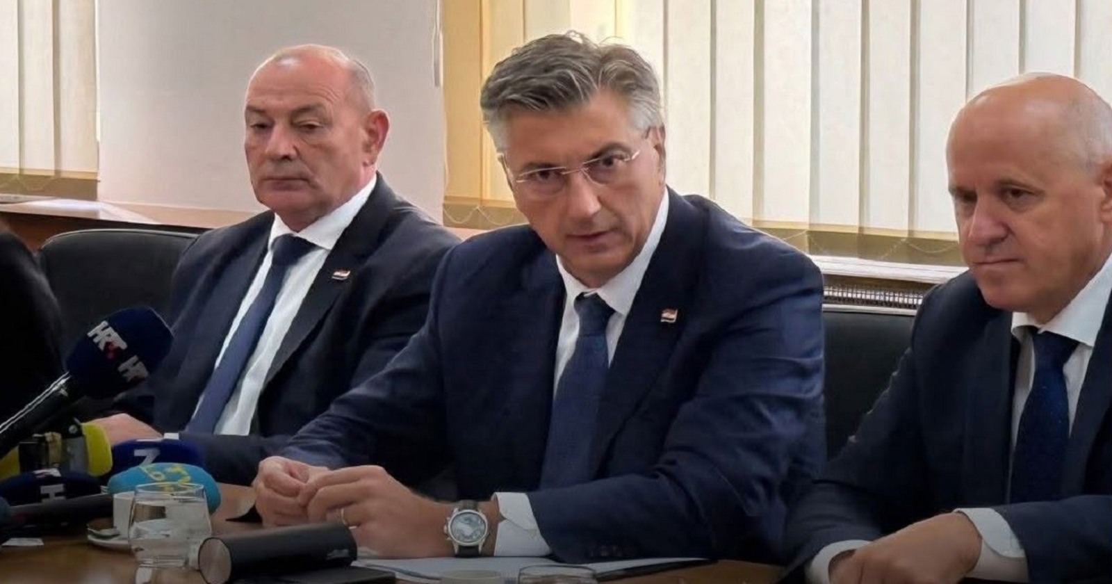 Nakon što su se Plenković i ekipa jučer sjatili u Gospić na neuspjelu presicu, svi dijele ove fore