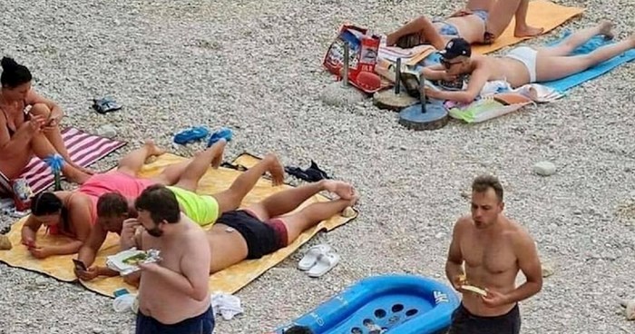 Fotka s plaže u Dalmaciji i ovo je ljeto viralni hit, tisuće na Fejsu umiru od smijeha na ovu scenu