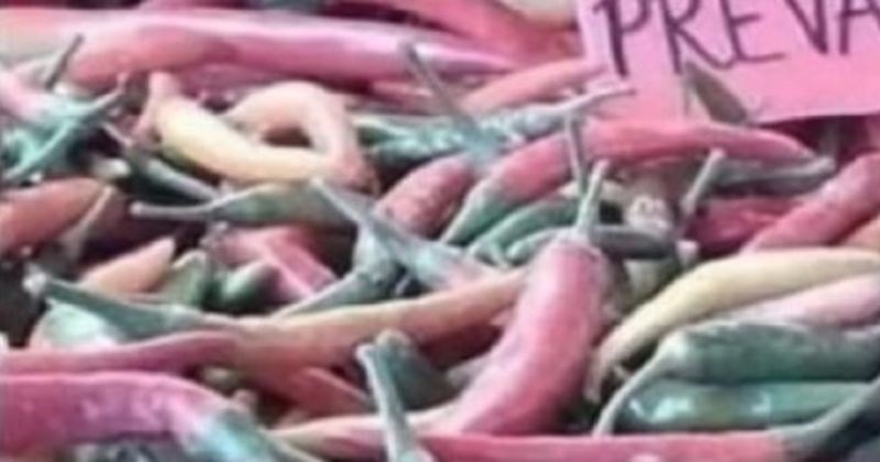 Prodavač na tržnici oduševio je regiju kreativnim "reklamama", morate vidjeti