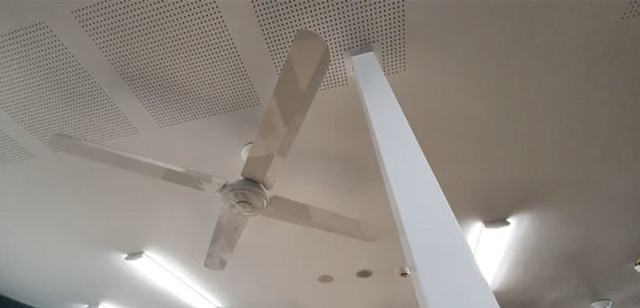Ventilator protiv zida