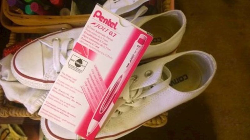 "Pronašla sam ovo u sobi svoje 14-godišnje kćeri i skoro doživjela srčani! Srećom, to je ipak samo kemijska."