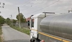Bizaran prizor iz Rumunjske- Googleova kamera uhvatila je tipa u "akciji" i sada je hit na Fejsu