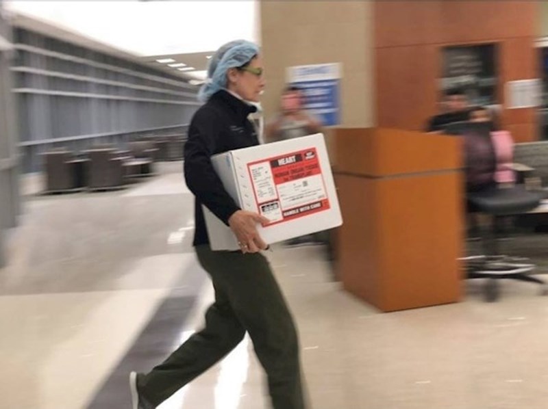 "Ovo je novo srce našeg prijatelja, radnik je trčao dok je organ nosio u bolnicu."