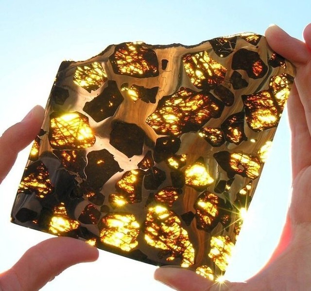 Prekrasan Fukang meteorit