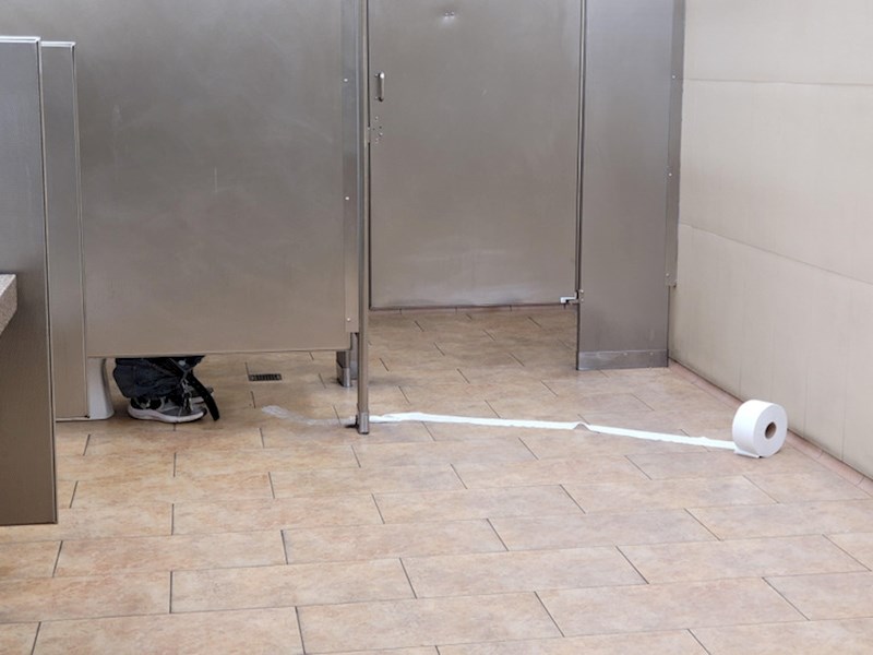 Uhh ova slika govori barem 10 tisuća riječi, a točno toliko psovki je vjerojatno izgovorio nesretnik na njoj