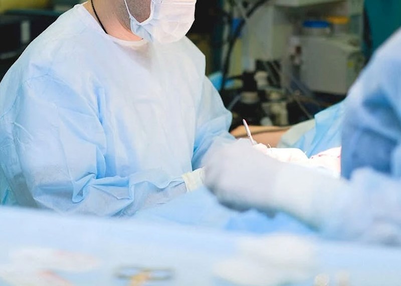 Ponekad je, tijekom operacije mozga, potrebno doslovno oguliti lice pacijenta. Kao bananu.