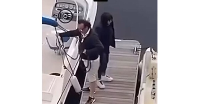 Par se vratio s izleta brodom, ekipa u marini ih je morala snimiti kad su vidjeli kakvi su