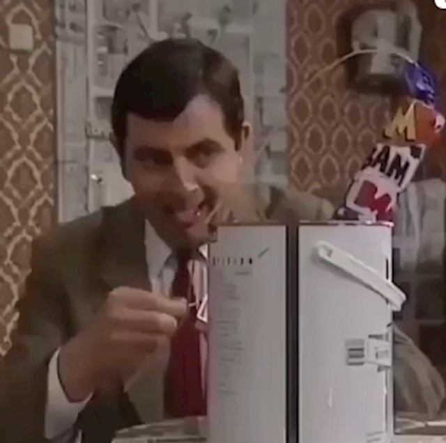 Rowan Atkinson je magistar elektrotehnike