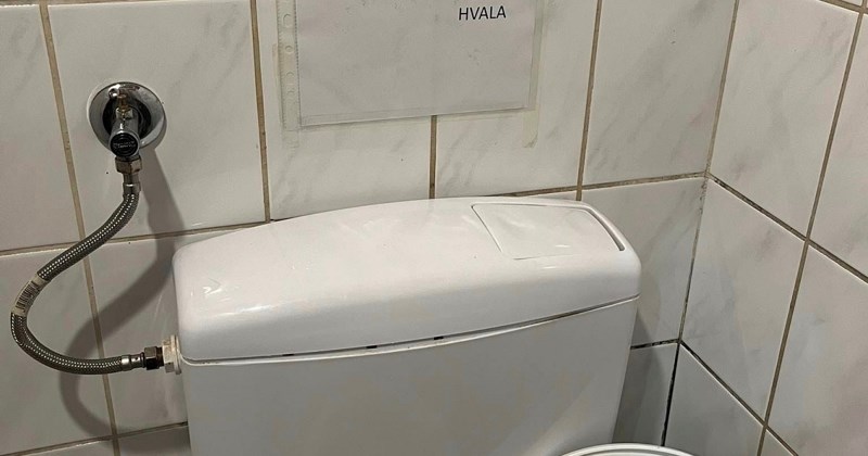 Natpis fotkan u WC-u kafića u Imotskom totalni je hit na Fejsu, autor je bio baš maštovit u molbi