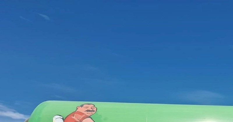 Kamion za pražnjenje septičkih jama snimljen na Pašmanu nasmijao je cijelu zemlju, fotka je hit