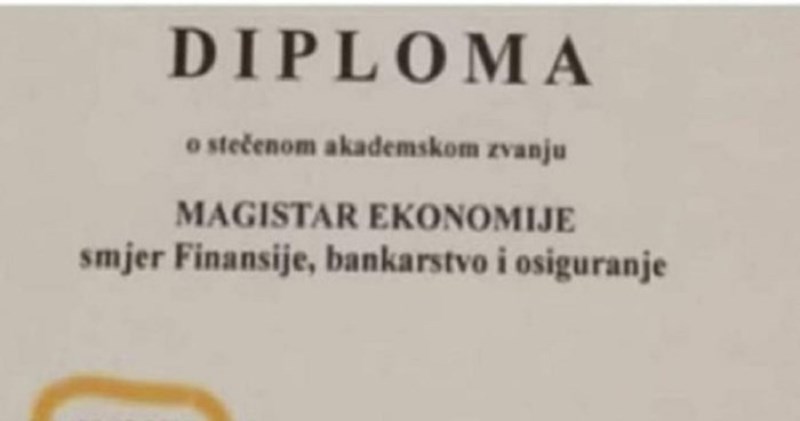 Fotka jedne diplome iz BIH nasmijala je regiju do suza, jedan detalj ne možete ne primijetiti