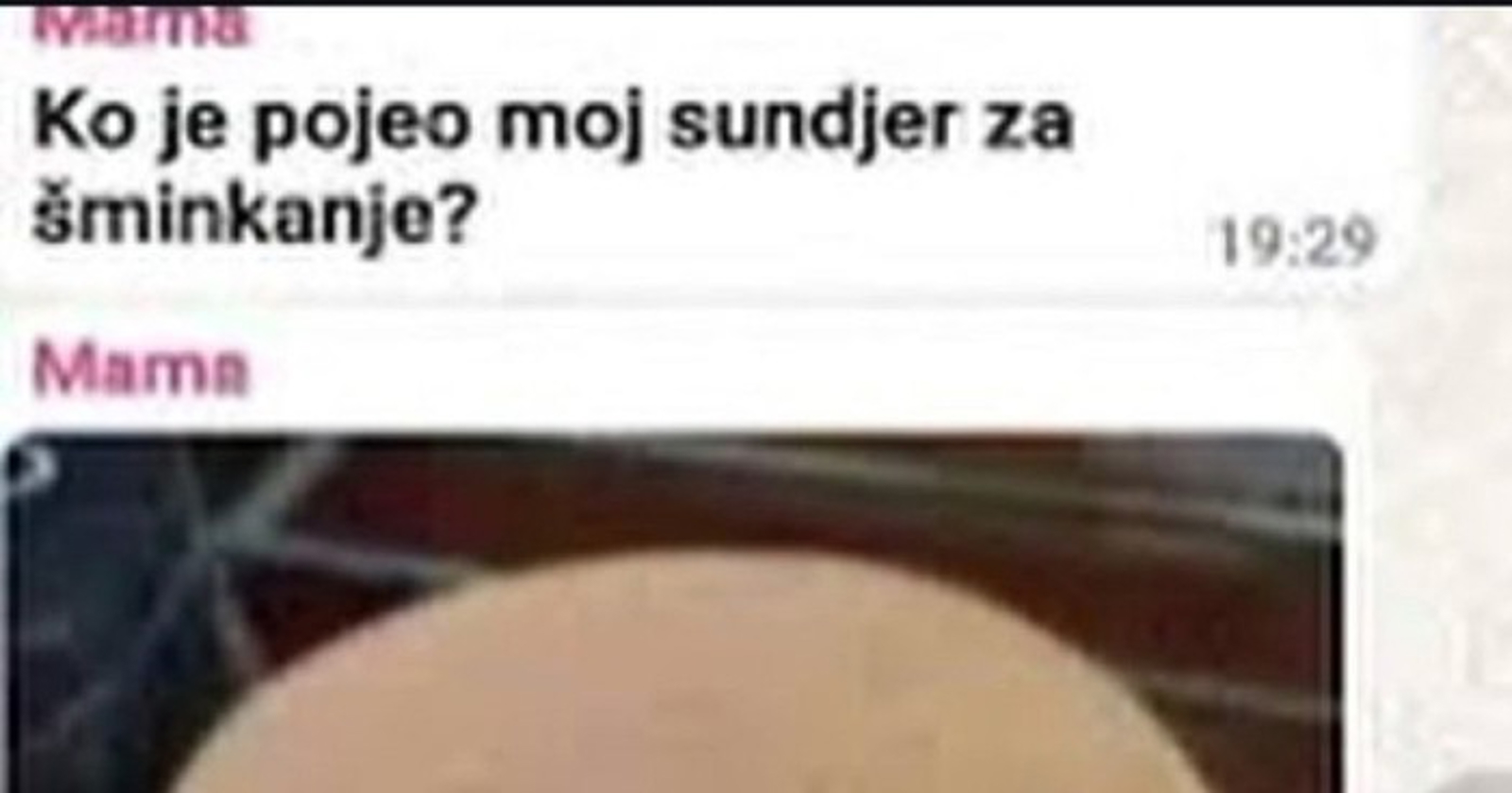 Dopisivanje u ovoj obiteljskoj grupi obišlo je regiju, ne znamo je li jači tatin ili sinov odgovor