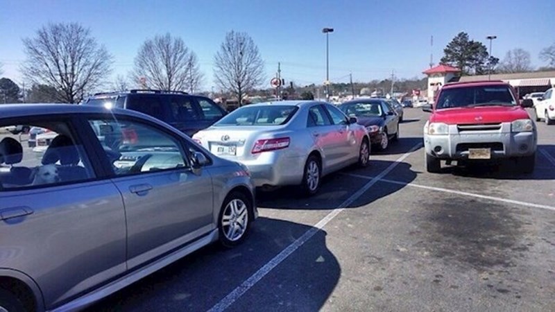 Zar je toliko teško pratiti linije