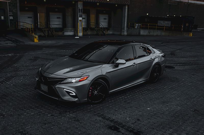 Nakon što je Toyota povukla milijune automobila zbog zaglavljenih papučica gasa, čovjek je pušten iz zatvora u koji je završio jer je njegova Toyota izazvala nesreću u kojoj su poginule 3 osobe