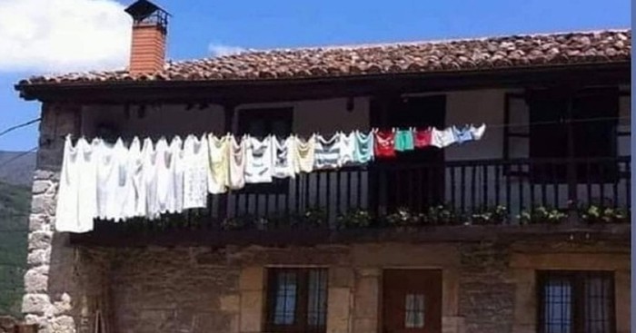 Fora prikazuje najraniju traumu svakog djeteta s Balkana, naročito će ju razumjeti cure