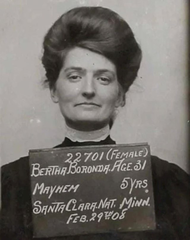 Snimka Berthe Boronda, žene koja je uhićena jer je svom mužu britvom odrezala p**** 1907.