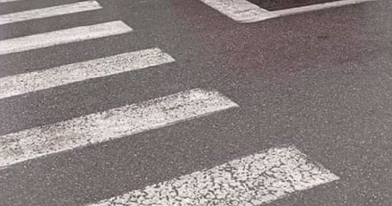 Tip je u Bosni parkirao na najdebilniji način ikad, svi se čude kako ovo nekome padne na pamet