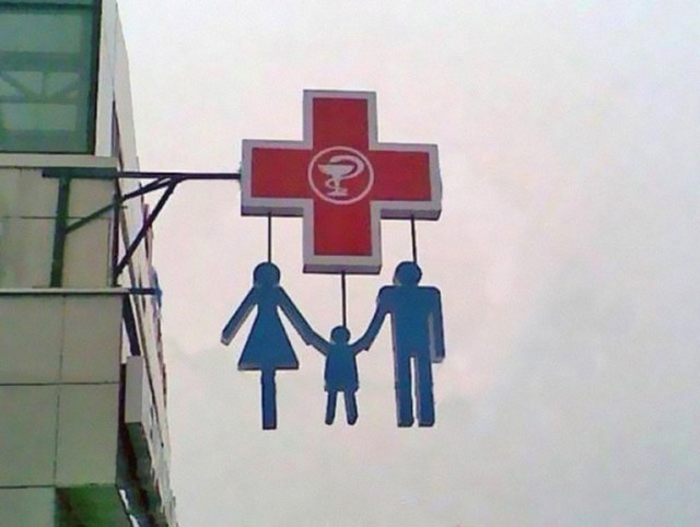 Obitelj na vješalima?