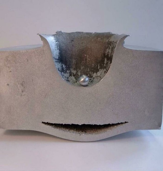 Udar aluminijske kuglice pri ogromnoj brzini