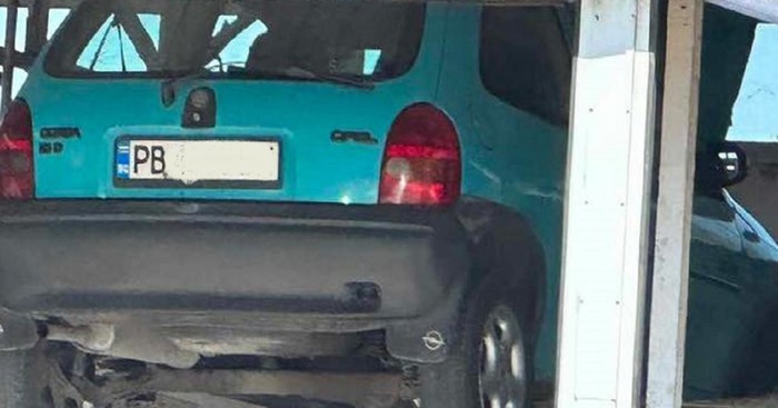 Automehaničari iz Bugarske pronašli su spas od sunca tijekom pauze na urnebesnom mjestu, hit su!