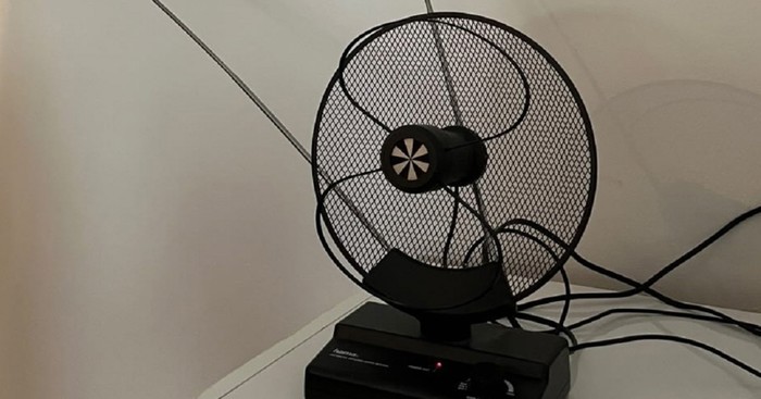 Fotka nečije kućne antene nasmijala je ekipu na mrežama, ideja je urnebesna