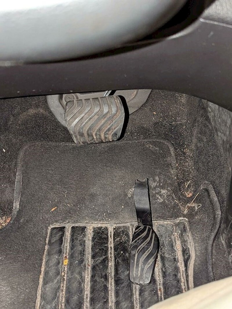 Nikom nije jasno kako je uopće dovezao auto do nas