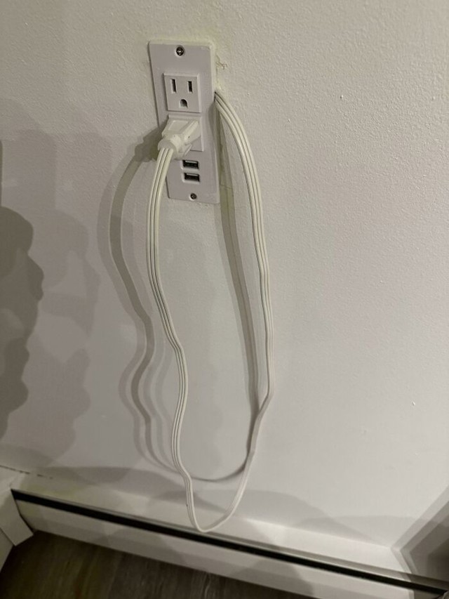 Misteriozna utičnica u Airbnb-u