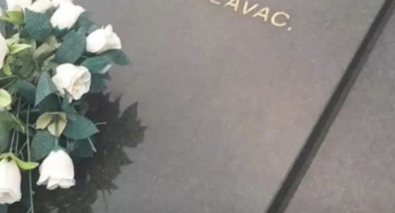 Natpis na nečijem grobu izaziva salve smijeha u cijeloj regiji, nešto bizarnije dugo niste vidjeli