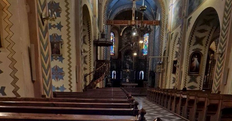 Nesvakidašnji prizor iz crkve u Poljskoj šokirao je ekipu na Fejsu, ovo definitivno niste očekivali