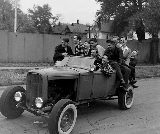 Bezbrižni dan u životu američkih srednjoškolaca 1947.
