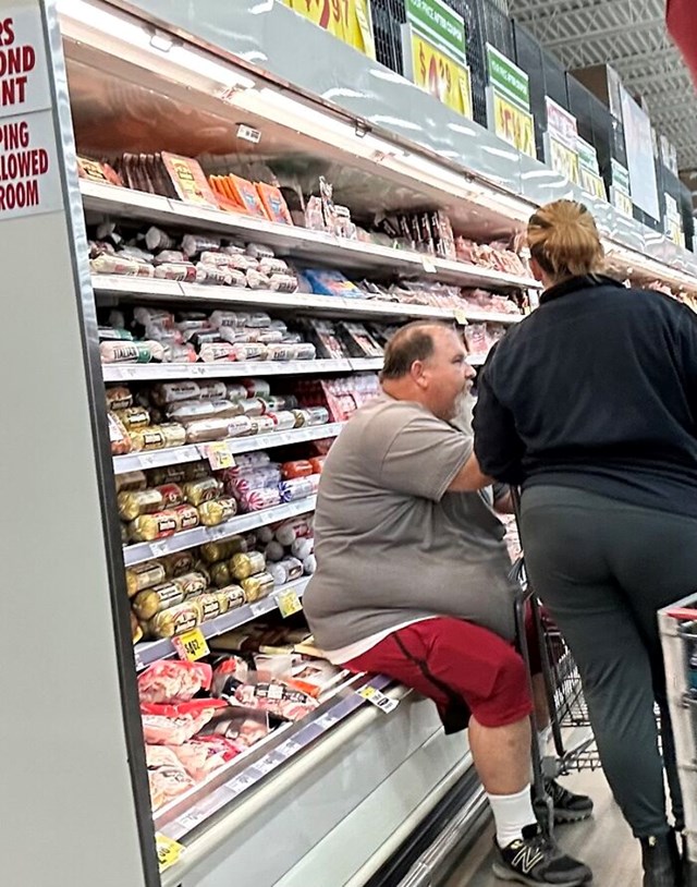 Ljudi koji misle da je njihovo d*** sveto