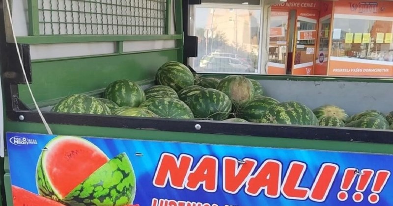 Natpis na štandu s voćem nasmijao je regiju, ovaj trgovac je prešao igricu zvanu marketing