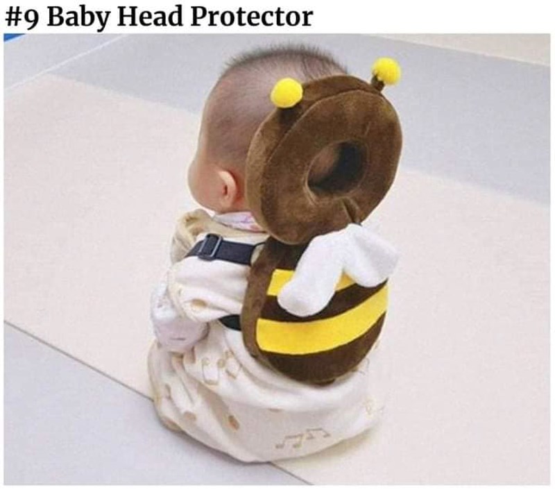 Joooj, em čuva glavicu, em preslatko izgleda!